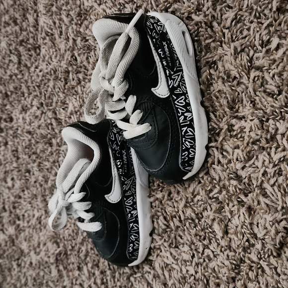 Air max toddler size 4c - Picture 2 of 3